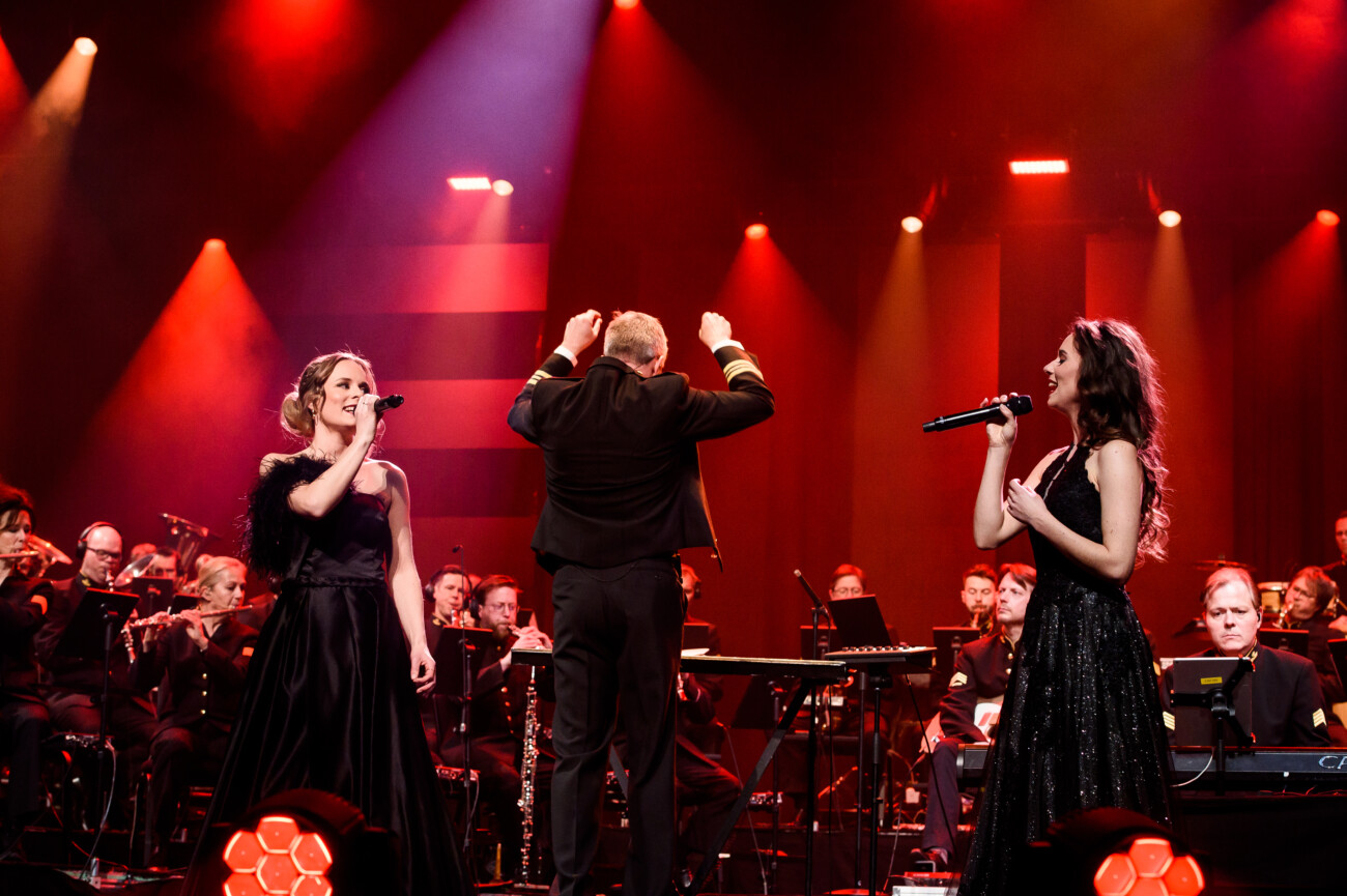 Emmen - Herdenkingsconcert 2022, Atlas Theater, op 26 maart 2022 in Emmen, Nederland.  COR LASKER FOTOGRAFIE